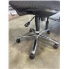 Image 3 : GREY FABRIC OFFICE CHAIR