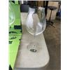 Image 5 : 2 RIEDEL CABERNET WINE GLASSES