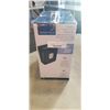 Image 2 : INSIGNIA 6 SHEET CROSSCUT SHREDDER WORKING