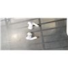 Image 2 : APPLE AIRPODS PRO W/ WIRELESS CASE - TESTED WORKING, RETAIL $229