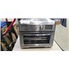 Image 1 : CUISINART STAINLESS DIGITAL OVEN