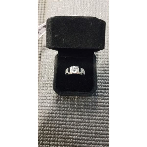 NEW PLATINUM PLATED 2.0CT SIMULATED DIAMOND (CZ) MANS RING, RESIZEABLE