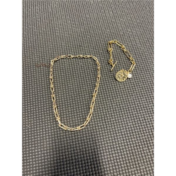 GOLD TONE LINKS BRACELET AND NECKLACE