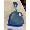 Image 2 : 3 NEW PLASTIC SHOVELS