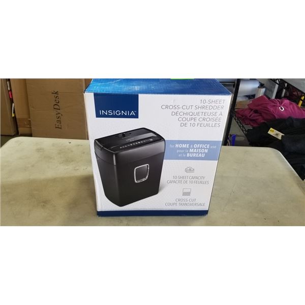 INSIGNIA 10 SHEET CROSSCUT SHREDDER WORKING