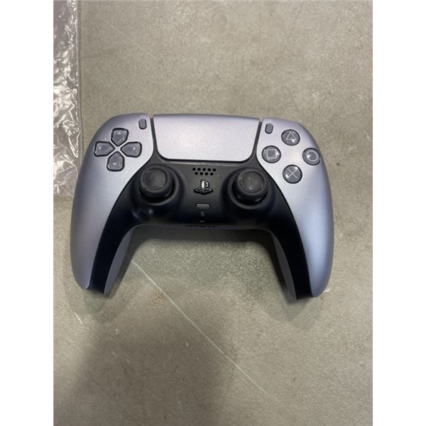 PS5 DUALSENSE WIRELESS CONTROLLER - TESTED WORKING, RETAIL $94