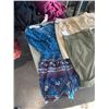 Image 2 : ASSORTED NEW GAP, HOLLISTER, ARITZIA CLOTHING