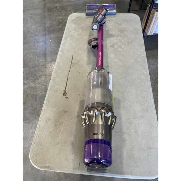 DYSON V11 TORQUE DRIVE CORDLESS VACUUM WORKING