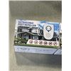 Image 3 : 2 MOSQUITO KILLERS AND 2 ULTRA SONIC PEST REPELLERS