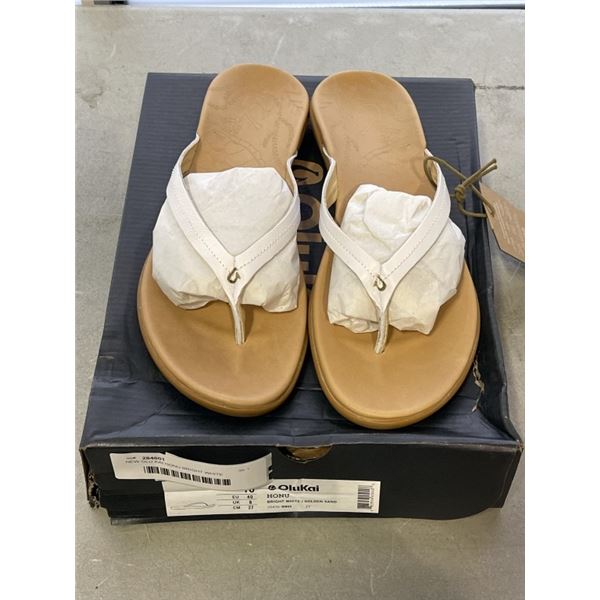 NEW OLU KAI HONU BRIGHT WHITE WOMENS SIZE 10
