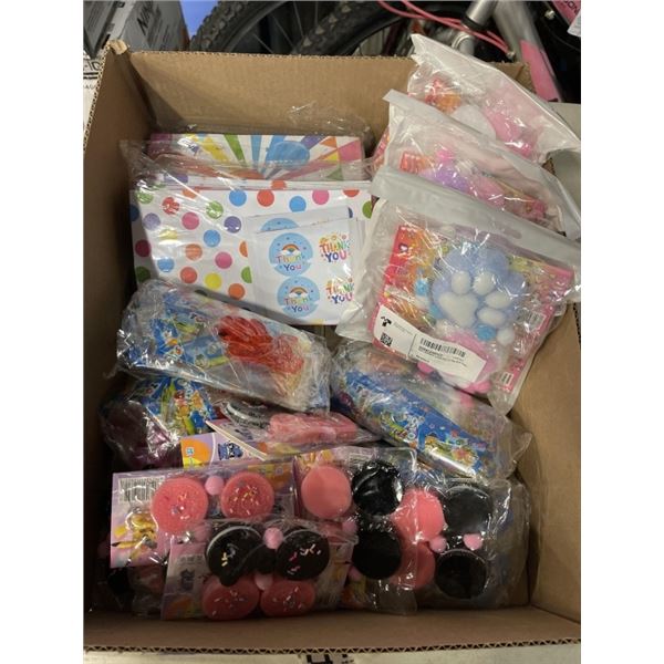 NEW KIDS PARTY GOOD BAG ITEMS INLCUDING 60 NEW GIFT BAGS AND ASSORTED PARTY FAVORS / TOYS