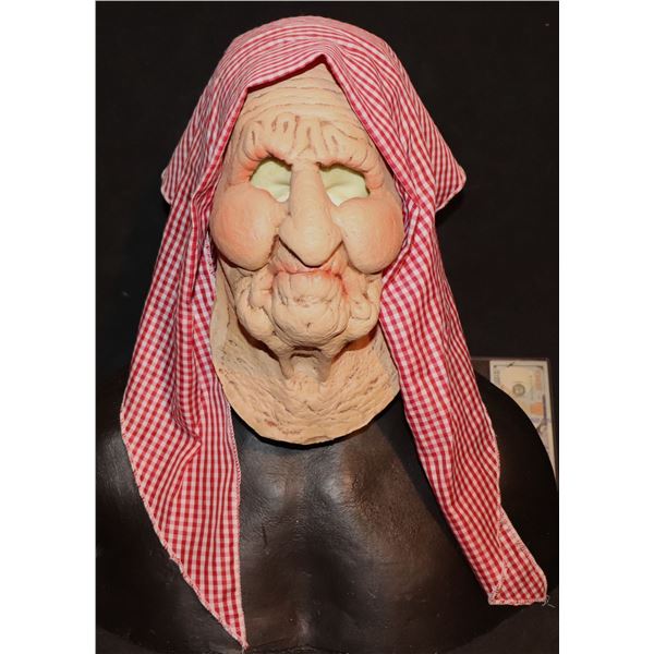 OLD LADY WITCH WITH SCARF DON POST VINTAGE 2000 LATEX MASK