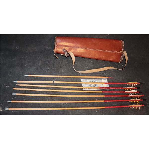 COWBOYS & INDIANS ARROWS WITH QUIVER VINTAGE TOY 1950's