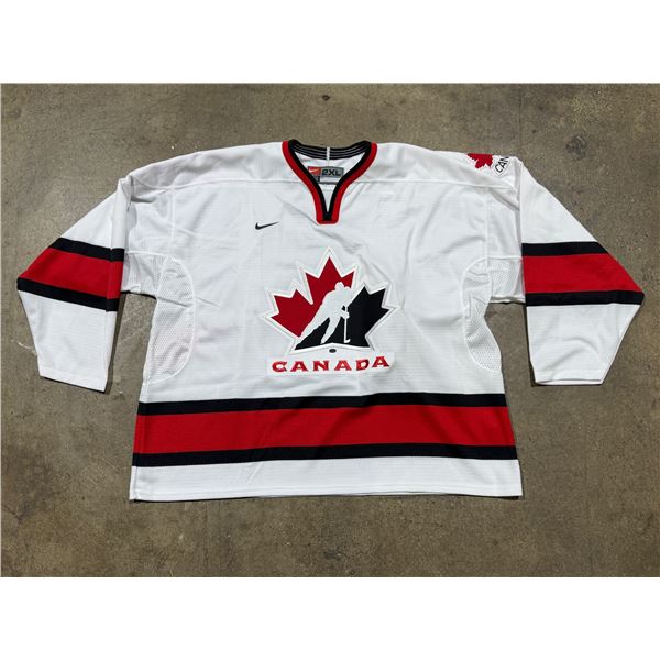 Nike Team Canada Hockey Jersey #5