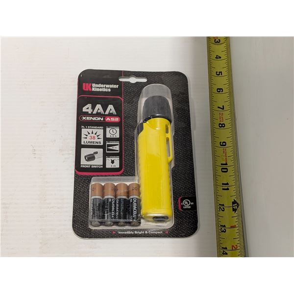 LAMPE DE POCHE LED 38 LUMENS UNDERWATER KINETICS