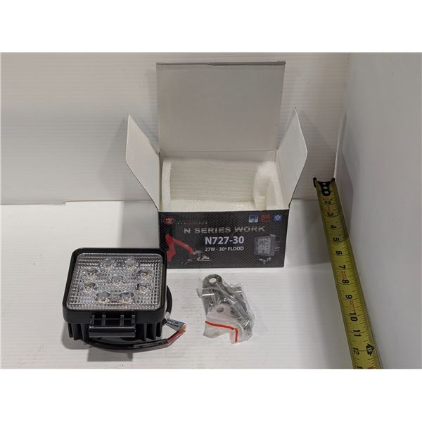 LAMPE PROJECTEUR LED 27w NIGHTRIDER #N2727-30