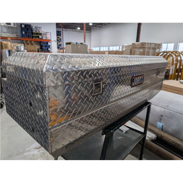 COFFRE DE CAMION EN ALUMINIUM 60"x20"x20" val:$1100