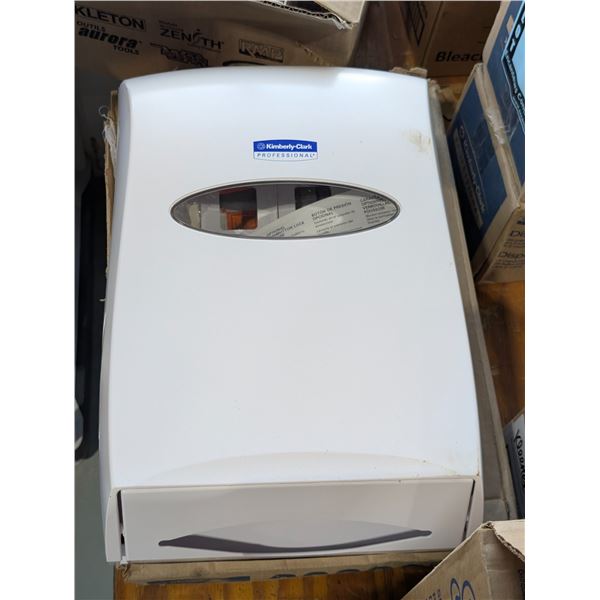 DISTRIBUTEUR D'ESSUIE-MAINS KIMBERLY-CLARK