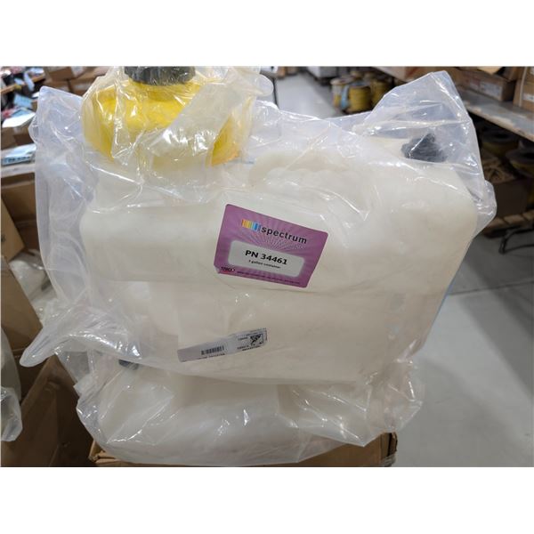 LOT DE 9 CONTENEURS DE HUILLE 3gal (AVEC 2 COUVERCLES) SPECTRUM PN34461