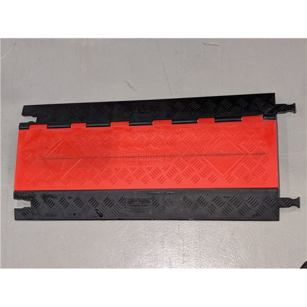 PROTECTEUR DE CÂBLE 38"x17" GUARD DOG