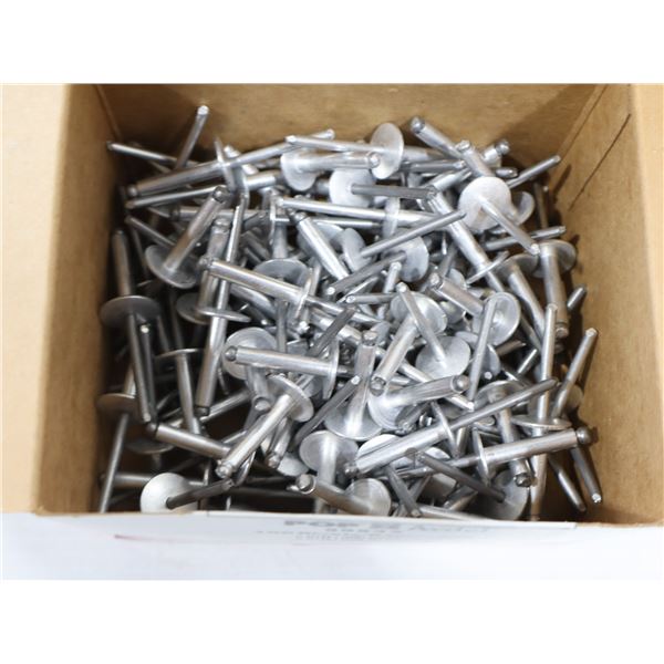 BTE DE 100 RIVETS 3/16 x3/4 POP#594532
