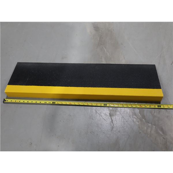 RAMPE ANTIDÉRAPANTE 36"x10"x2"