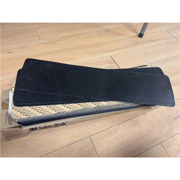 BTE DE 50pcs DE TAPIS ANTIDÉRAPANTS 24"x6"