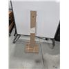 Image 2 : POTEAU DE BARRIÈRE AVEC BASE 38"h.