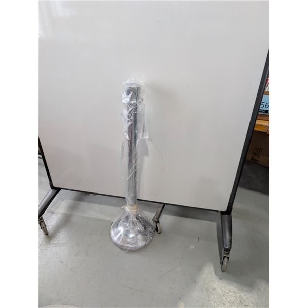 POTEAU DE BARRIÈRE 39"h.