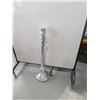 Image 1 : POTEAU DE BARRIÈRE 39"h.