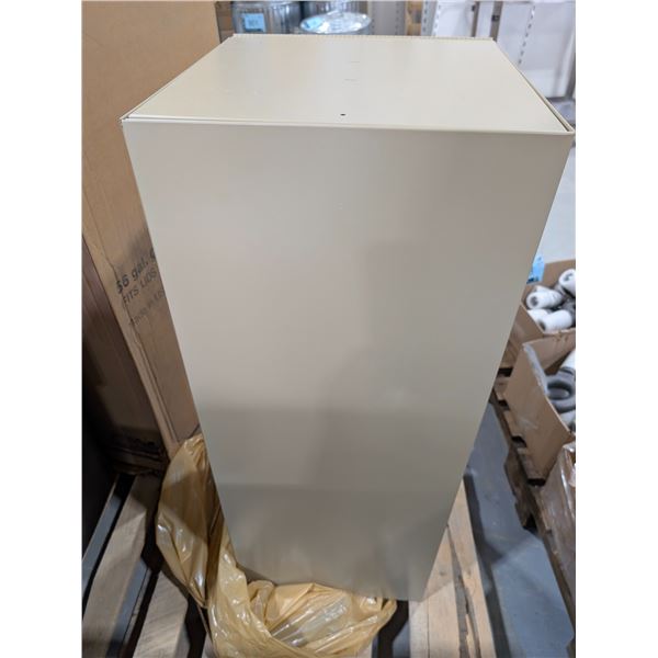 CABINET ROULANT EN INOX -16 TUBES 15"x15"x38" SAFCO #4960