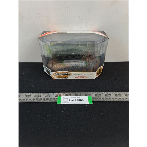 NIB Matchbox US Sherman M4A3 Tank & Display Case