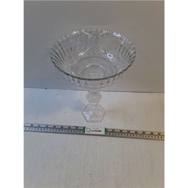 (1) Glass Bowl - Footed - 11" x 7.5" - PICK UP