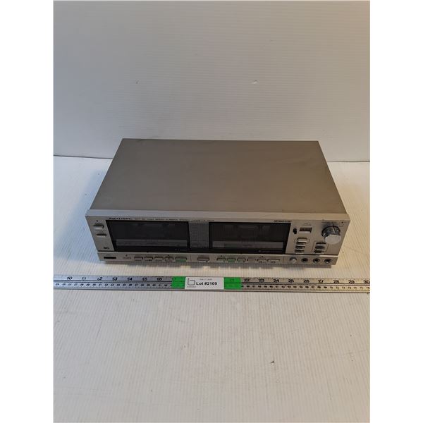 Stereo Cassette Deck - Realistic - Powers On - As Is