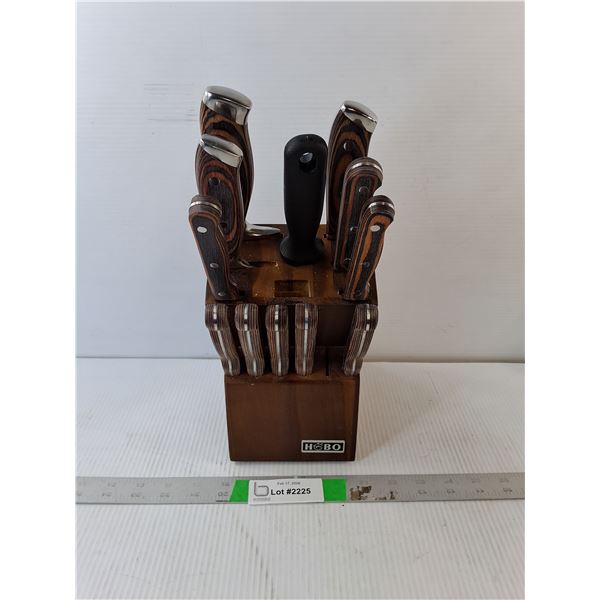 Wooden Knife Block & Knives/Sharpener