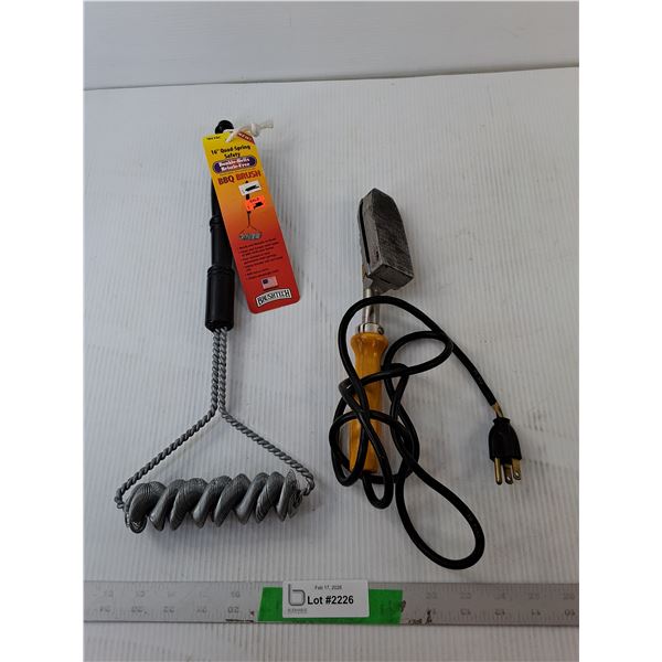 BBQ Brush & Heat Sealer- Powers On