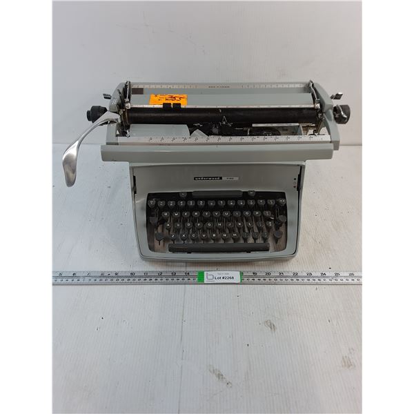 Vintage Underwood Master Five Manual Typewriter-AS IS - PICK UP ONLY