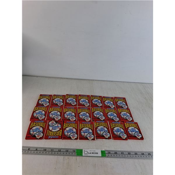 Fleer 1991 Baseball Logo Sticker & Trading Cards (cannot authenticate)