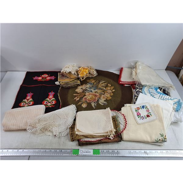 Assorted Vintage Embroidered & Lace Linens, Misc