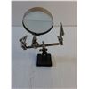 Image 2 : Helping Hand Magnifier