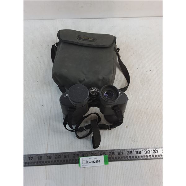 Minolta 605-439 Binoculars w/Bushnell Tote