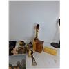 Image 3 : Paperweight, Wooden Safe Box, Placemat, Misc