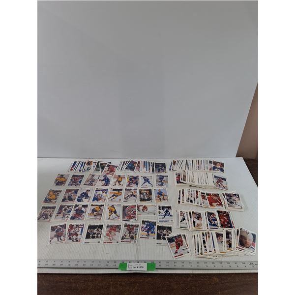 Various 1991-92 Upper Deck Hockey Cards, Niklas Lidstrom, Brett Hull, misc