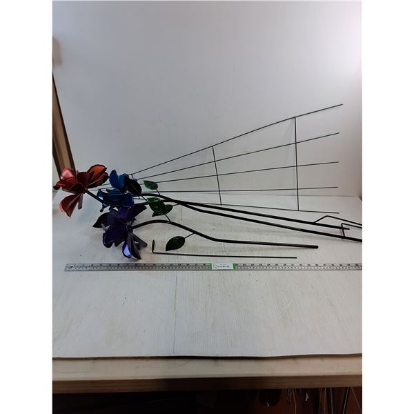 (4) Pieces of Yard Decor as Pictured - PICK UP