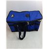 Image 4 : Box of Puppy Training Pads and Cooler (2 Compartments)