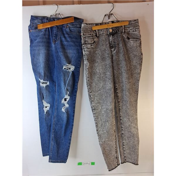 (2) Pairs of Women's Jeans- 3 & 9