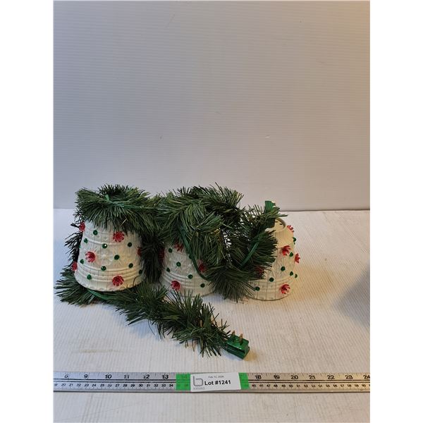 Lighted Christmas Decor (powers on, as is)