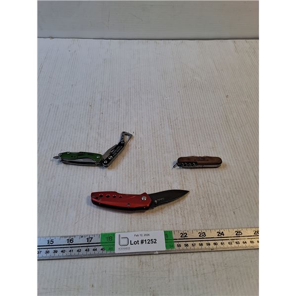 Pocket Knife, (2) Utility Knives