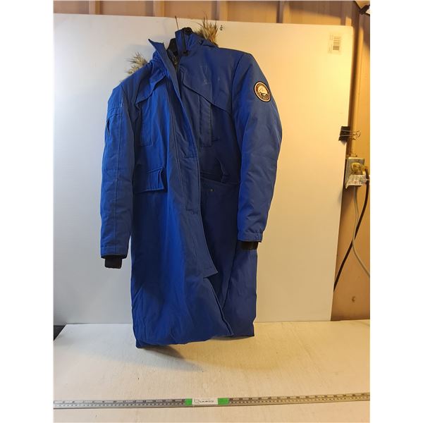 Woman's Long Length Winter Coat (large)