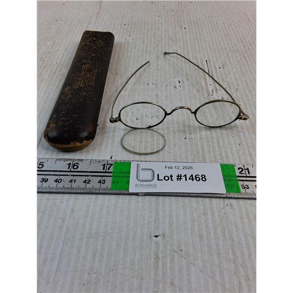 Antique Pair of Reading/Prescription Glasses-frame needs repair